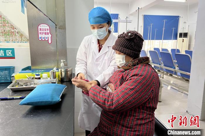新春走基層 湖北返鄉醫學生支援農村醫療機構，吉護健康